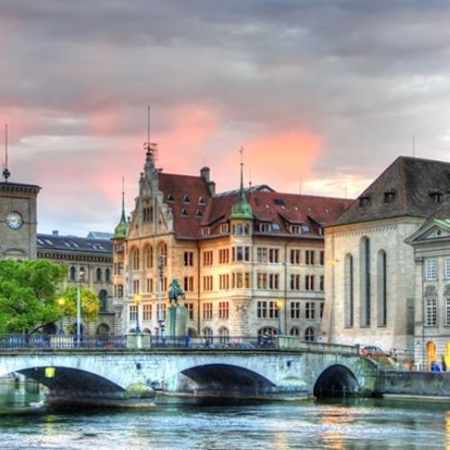 discover-zurich-old-town